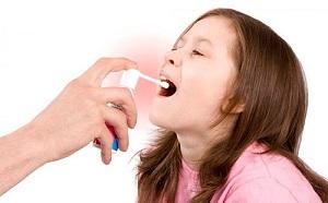 angina-sprej-v-gorlo-500x310.jpg