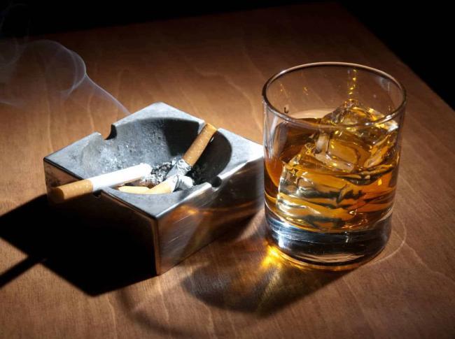 1526052778_11-smoking-whiskey_w750_h560_2x.jpg
