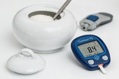 hand-tool-medicine-health-measurement-monitor-455443-pxhere.com_400x267.jpg